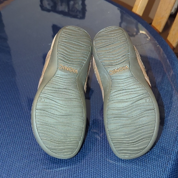 Vionic Weather Resistant Sandals - Brown - Picture 5 of 7